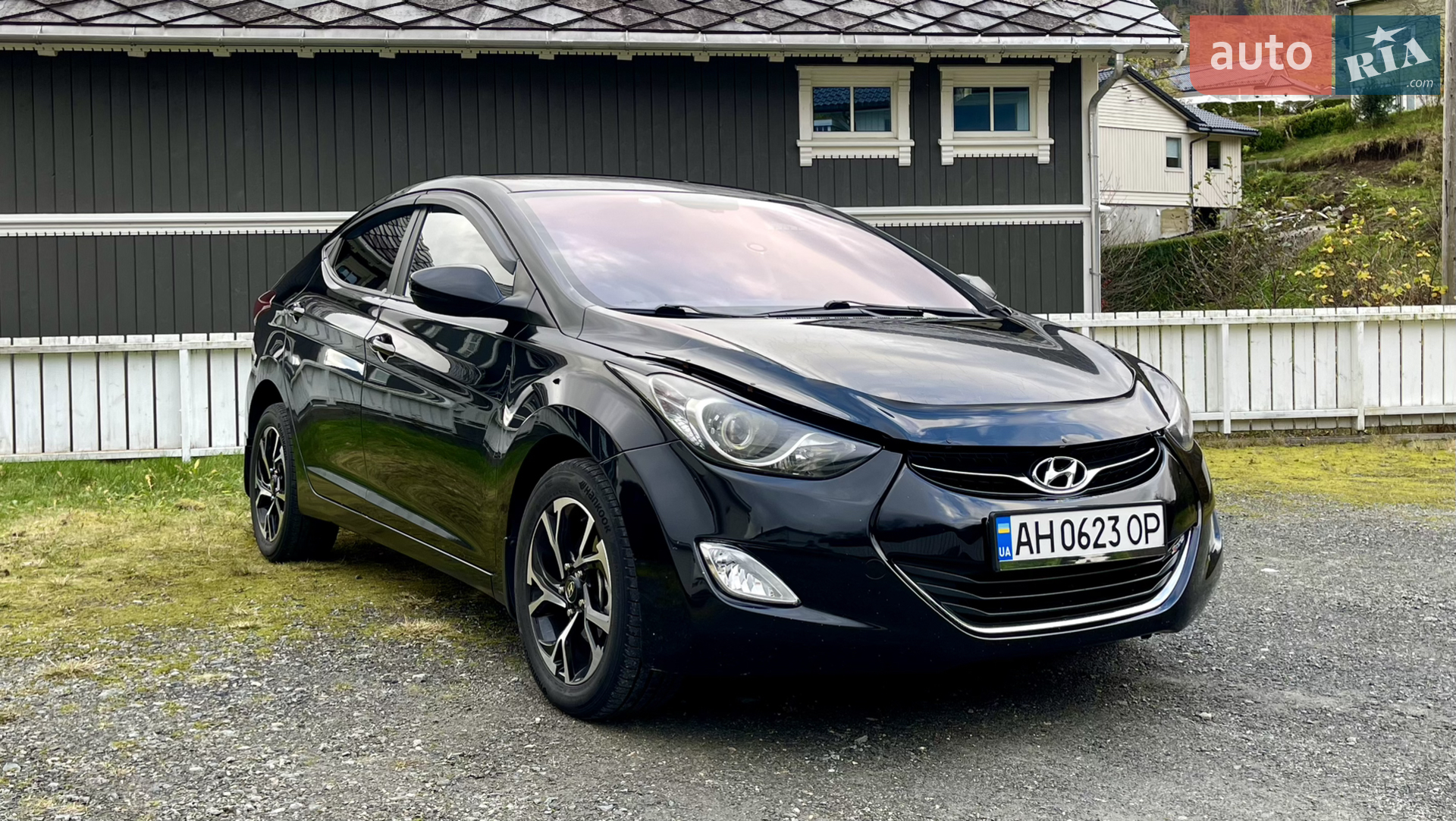 2013 Hyundai Elantra - фото 1