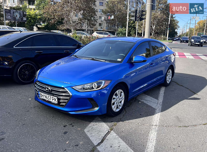 Hyundai Elantra 2016