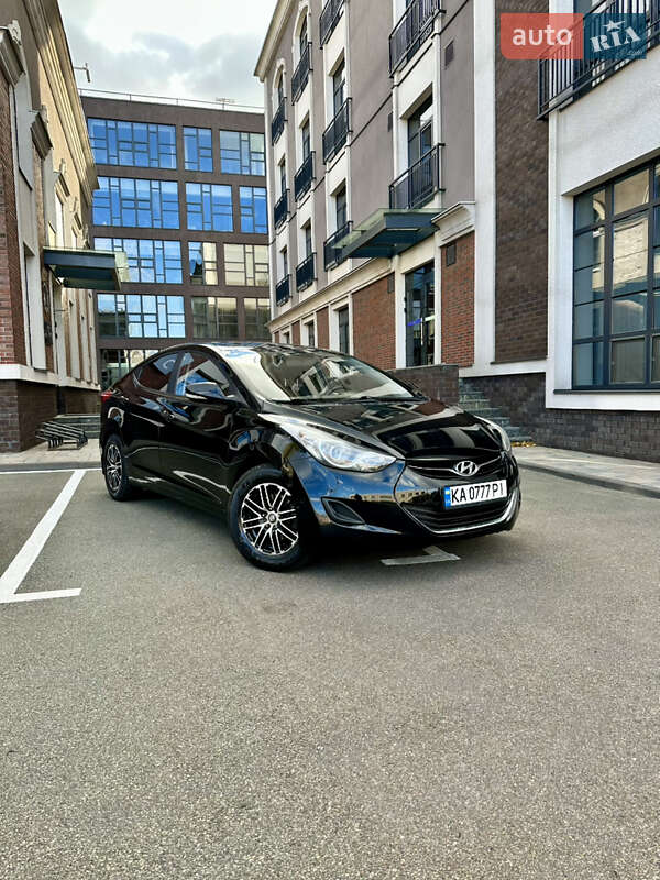 Hyundai Elantra 2013