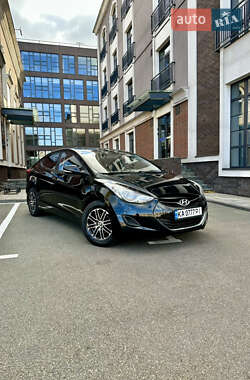 Седан Hyundai Elantra 2013 в 