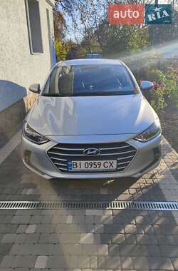 Седан Hyundai Elantra 2018 в Лохвице