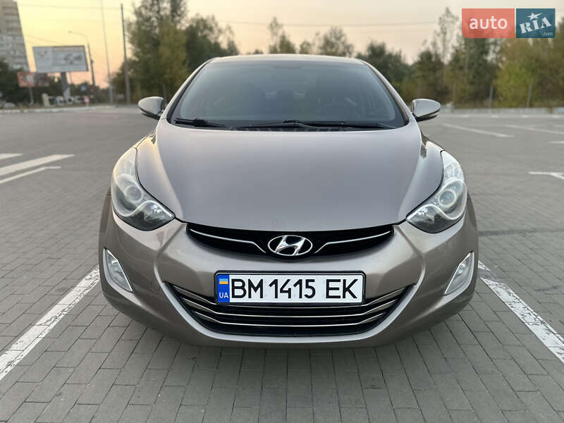 Седан Hyundai Elantra 2012 в Сумах