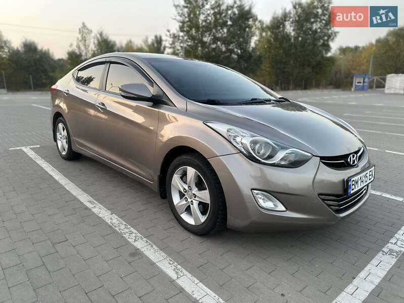 Седан Hyundai Elantra 2012 в Сумах