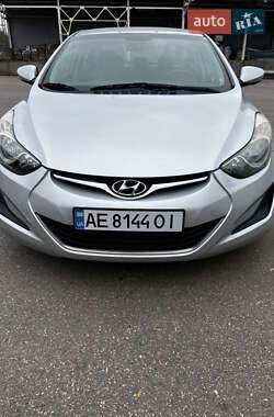 Седан Hyundai Elantra 2015 в Кривом Роге