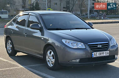 Седан Hyundai Elantra 2008 в Києві