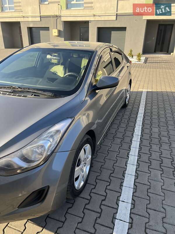 Седан Hyundai Elantra 2012 в Хмельницком