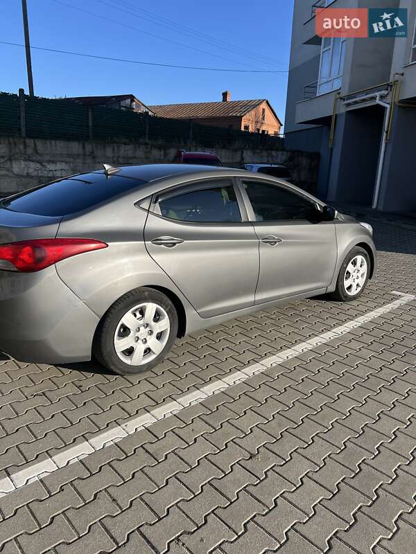 Седан Hyundai Elantra 2012 в Хмельницком