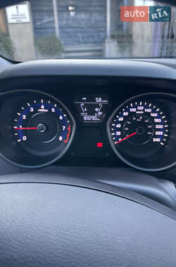 Седан Hyundai Elantra 2014 в Луцке