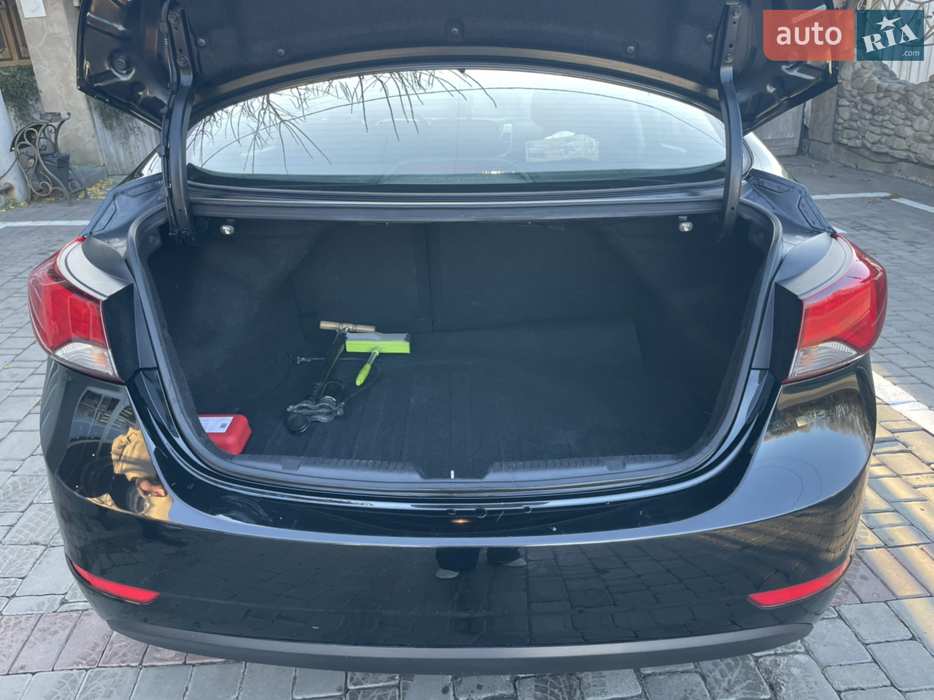2014 Hyundai Elantra - мініатюра 9