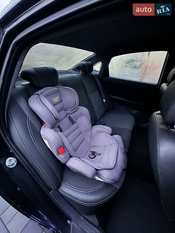 Седан Hyundai Elantra 2008 в Павлограді