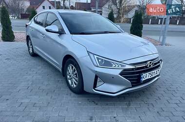 Седан Hyundai Elantra 2019 в Киеве