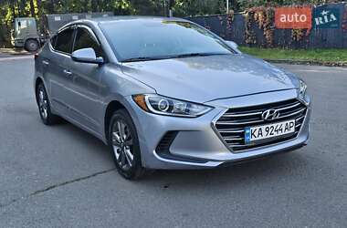 Седан Hyundai Elantra 2016 в Києві