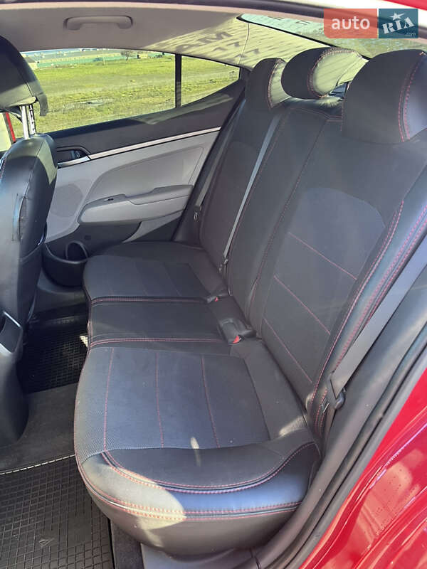 Седан Hyundai Elantra 2017 в Ізмаїлі