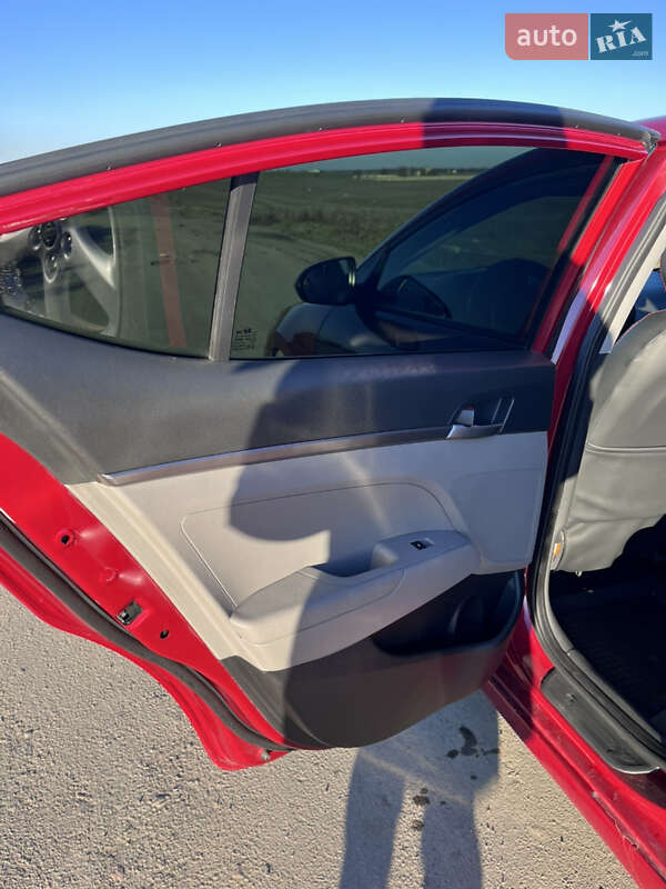 Седан Hyundai Elantra 2017 в Ізмаїлі