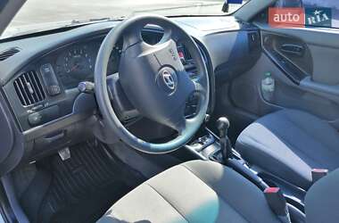 Седан Hyundai Elantra 2004 в Чернигове