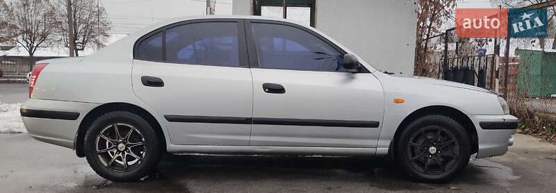 Седан Hyundai Elantra 2004 в Чернигове