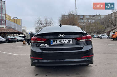 Седан Hyundai Elantra 2016 в Одессе