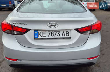 Седан Hyundai Elantra 2014 в Львові