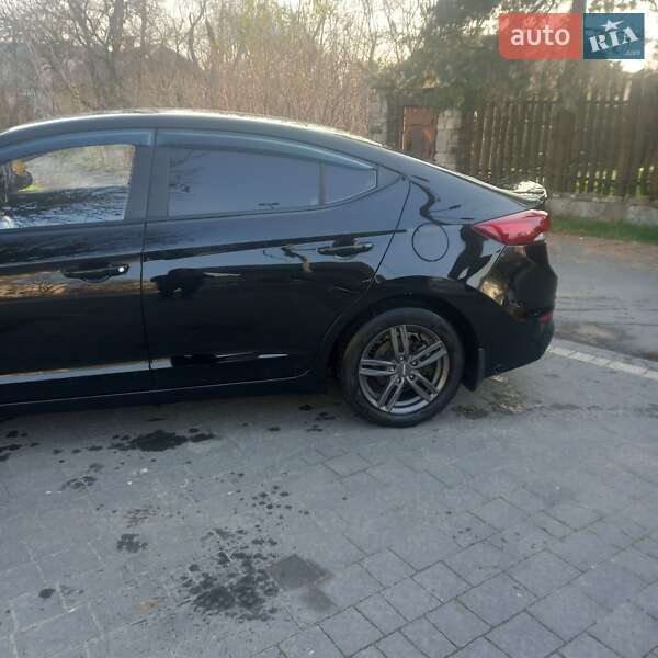 Седан Hyundai Elantra 2017 в Калуші фото 5 Седан Hyundai Elantra 2017 в Калуші