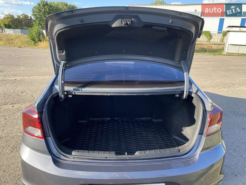Седан Hyundai Elantra 2019 в Полтаві