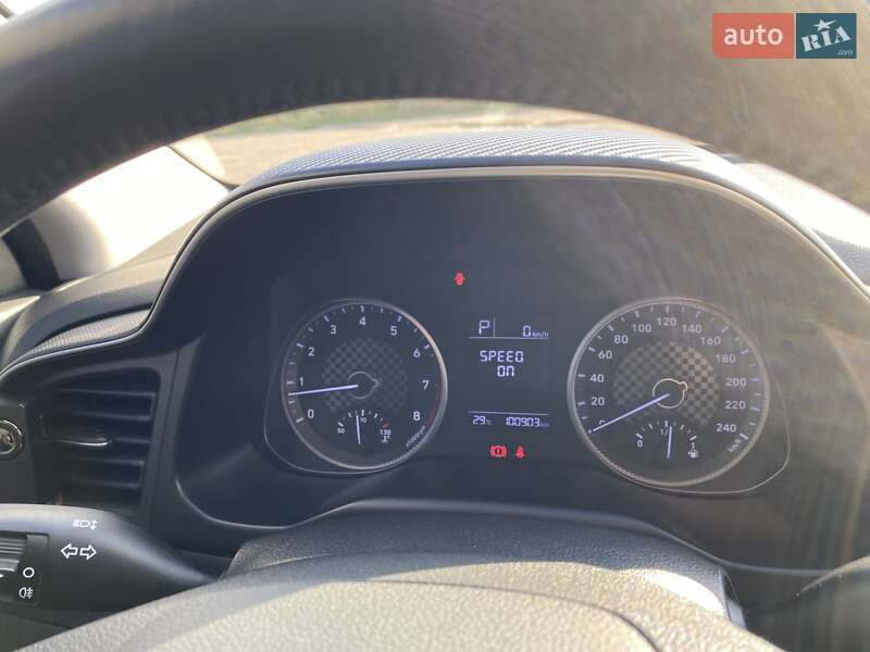 Седан Hyundai Elantra 2019 в Полтаві