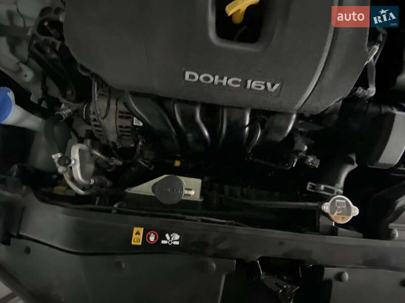 Седан Hyundai Elantra 2018 в Кривом Роге