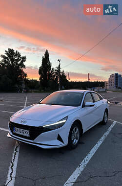 Седан Hyundai Elantra 2022 в Киеве