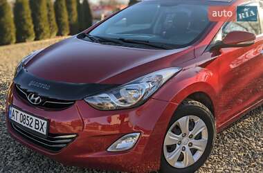 Седан Hyundai Elantra 2011 в Рожнове