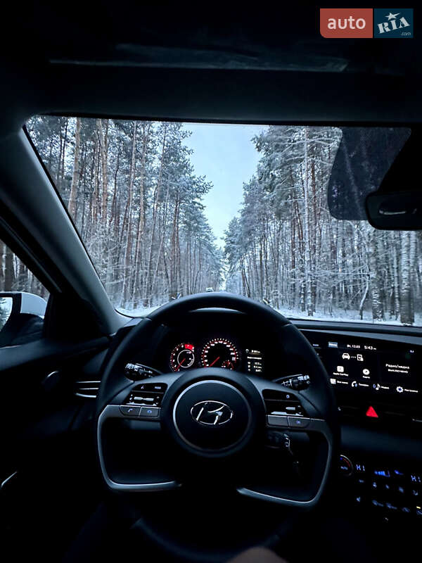 Седан Hyundai Elantra 2022 в Киеве