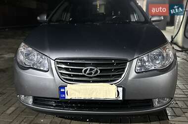 Седан Hyundai Elantra 2011 в Прилуках