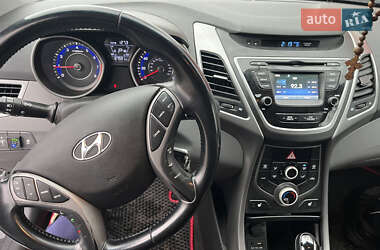 Седан Hyundai Elantra 2014 в Кременчуці