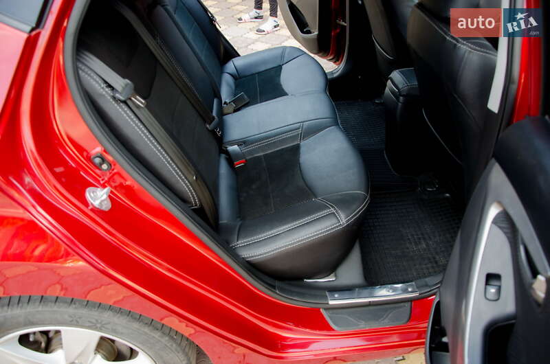 Седан Hyundai Elantra 2013 в Кривом Роге