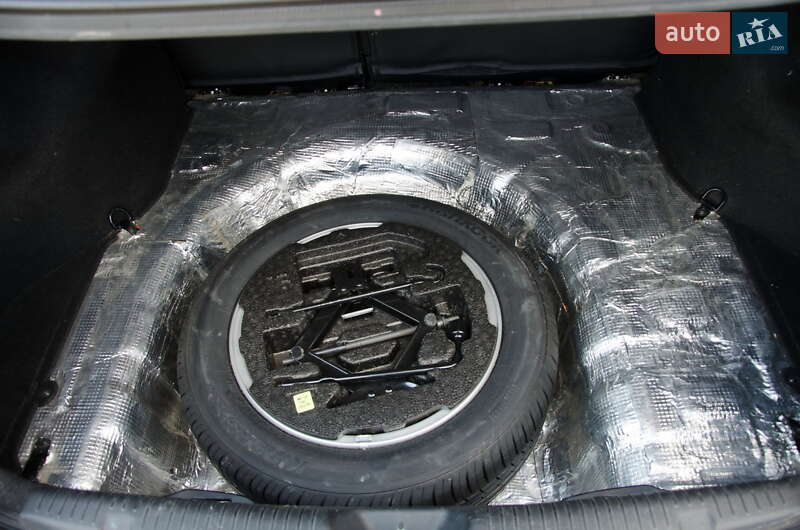 Седан Hyundai Elantra 2013 в Кривом Роге