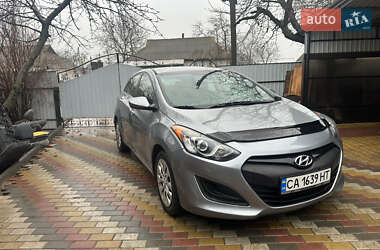 Хетчбек Hyundai Elantra 2015 в Умані