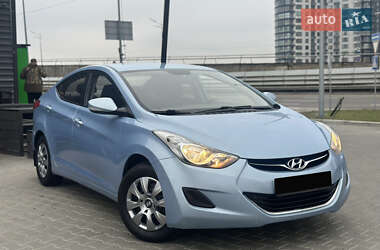 Седан Hyundai Elantra 2012 в Києві