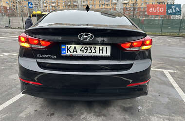 Седан Hyundai Elantra 2017 в Києві