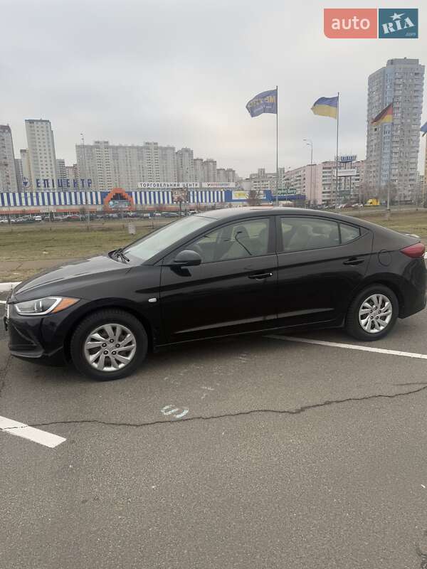 Hyundai Elantra 2017