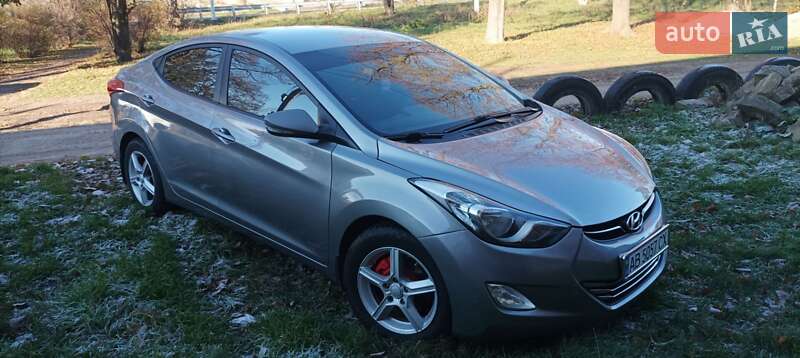 Седан Hyundai Elantra 2011 в Ямполі