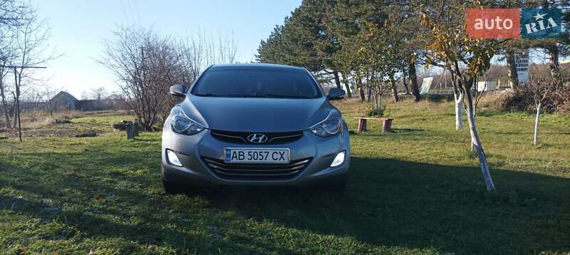 Седан Hyundai Elantra 2011 в Ямполі