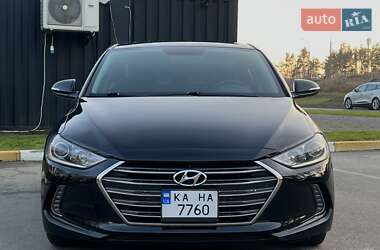 Седан Hyundai Elantra 2016 в Києві