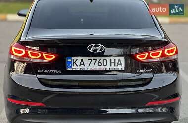 Седан Hyundai Elantra 2016 в Києві