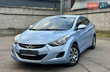 Седан Hyundai Elantra 2013 в Киеве