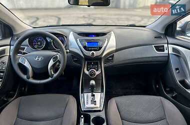 Седан Hyundai Elantra 2013 в Киеве