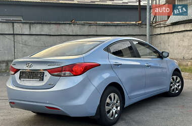 Седан Hyundai Elantra 2013 в Киеве