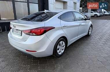 Седан Hyundai Elantra 2015 в Миколаєві