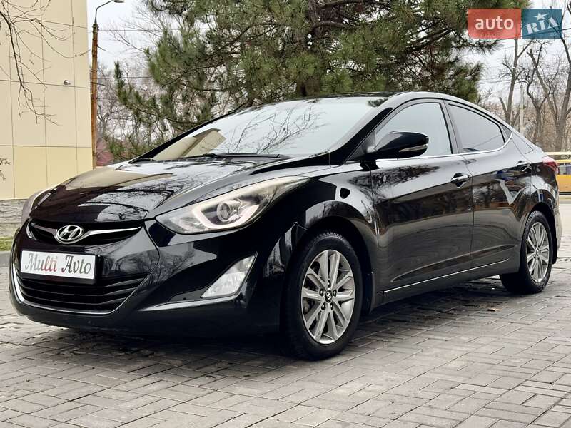 Седан Hyundai Elantra 2014 в Днепре