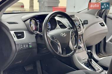 Седан Hyundai Elantra 2014 в Днепре