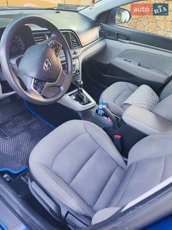 Седан Hyundai Elantra 2017 в Вінниці