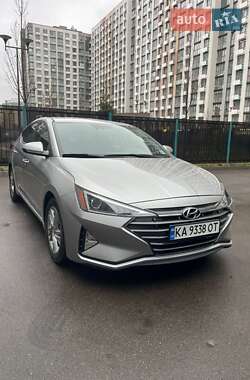 Седан Hyundai Elantra 2020 в Києві