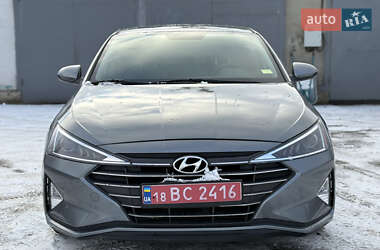 Седан Hyundai Elantra 2019 в Рівному